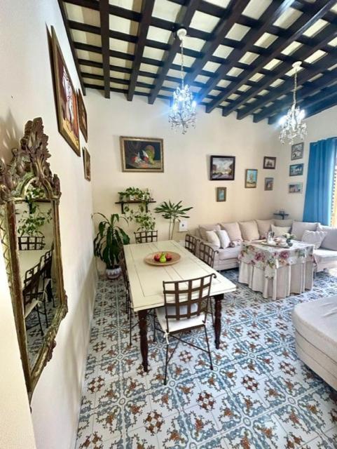 Gatu Casa Lola , " Preferente Mayores De 25 Anos Y Familias " El Puerto de Santa María Zewnętrze zdjęcie